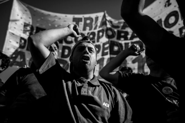 LECCIONES DE UNA LUCHA TESTIGO