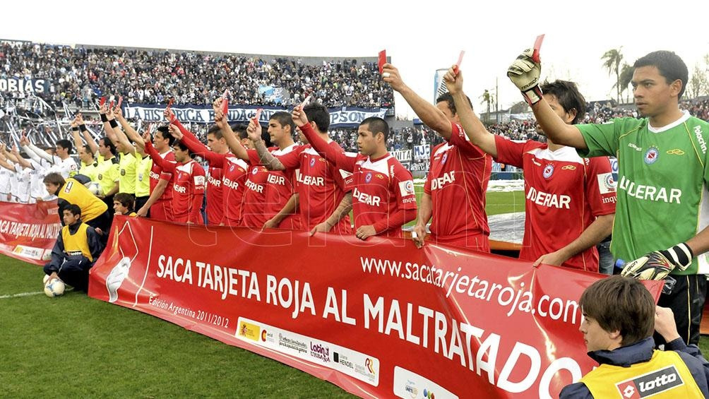 COMBATIR LA VIOLENCIA MACHISTA TAMBIEN EN EL FÚTBOL