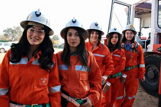 SOBRE LOS 500 PUESTOS DE TRABAJO PARA MUJERES QUE ANUNCIÓ AOMA
