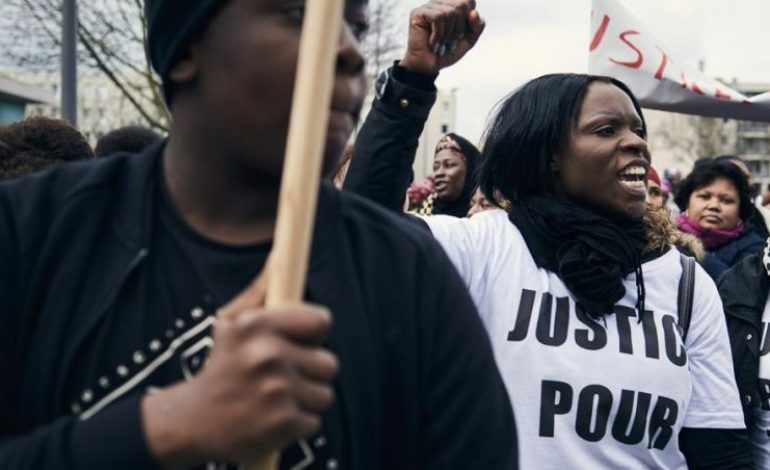 Contra la violencia policial,  el racismo y la opresión