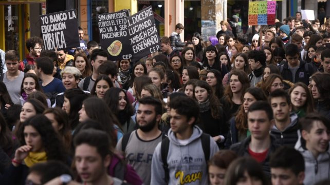 Plan de lucha YA en defensa de la Educación Pública