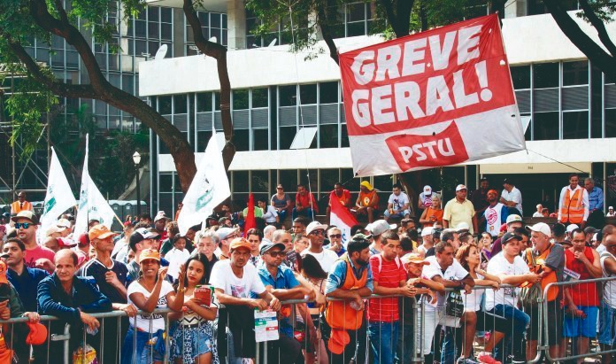 15M: ¡Comenzó la pesadilla de Bolsonaro! ¡Ahora es no salir de las calles y construir la huelga general del 14 de junio!