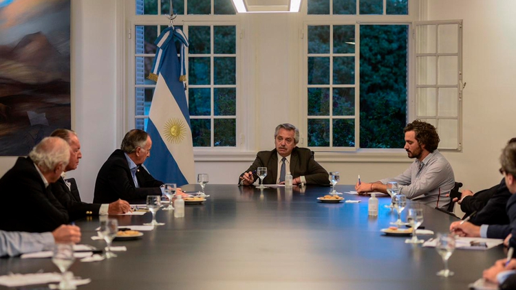 PROMESAS FALSAS PARA EL PUEBLO, GARANTÍAS PARA LOS EMPRESARIOS