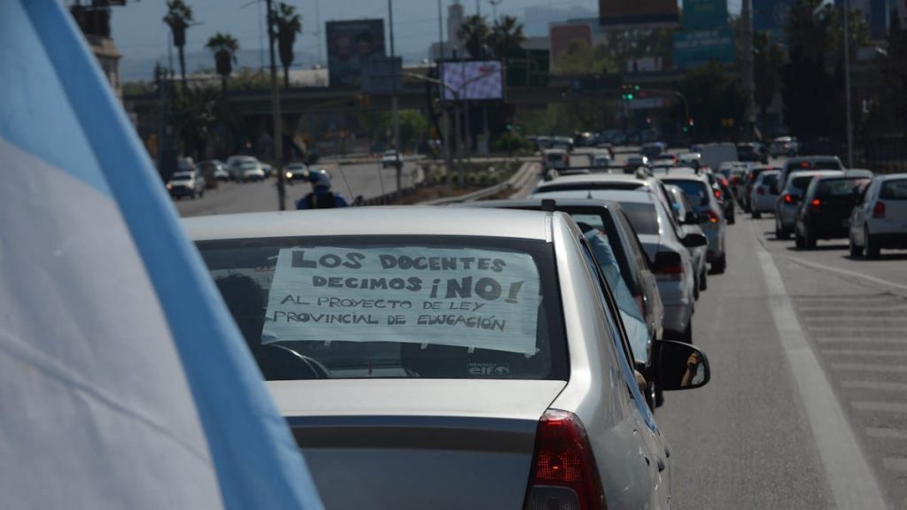 ¡LOGRAMOS FRENAR LA REFORMA EDUCATIVA Y LABORAL DE SUAREZ!