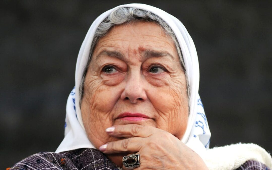 ANTE LA MUERTE DE HEBE DE BONAFINI